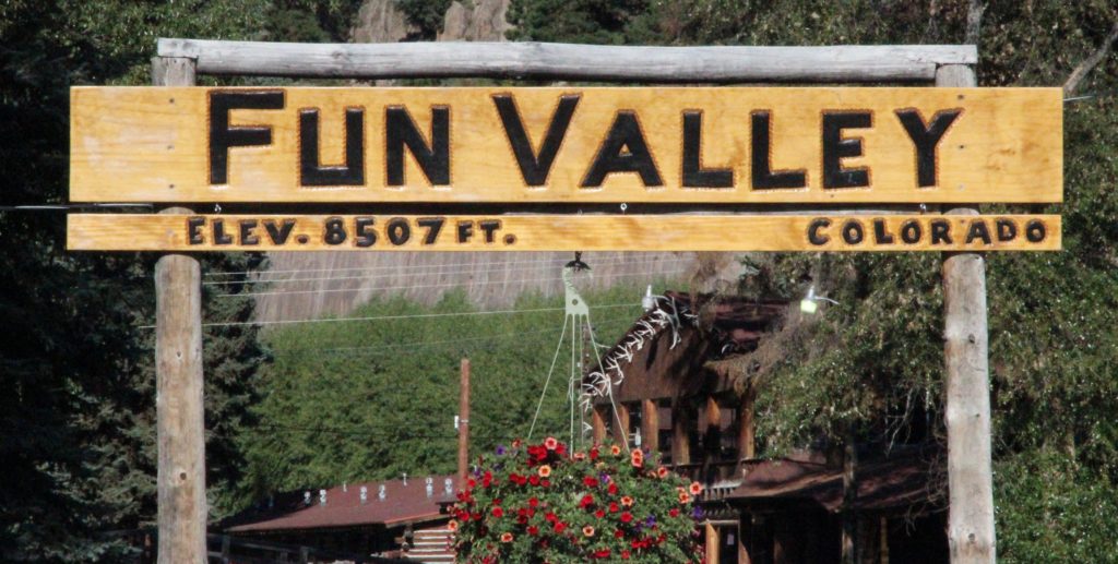 The wooden Fun Valley sign welcoming visitors to Colorado